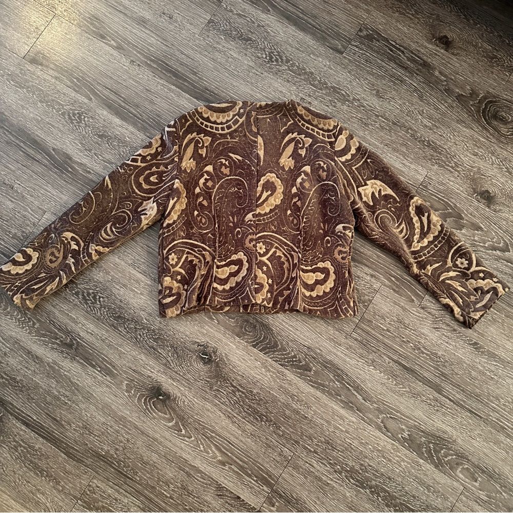 Hannah. M Jacket - Picture 10 of 10